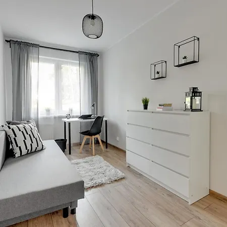Pokoje Gdansk Zaspa 5B Homestay *